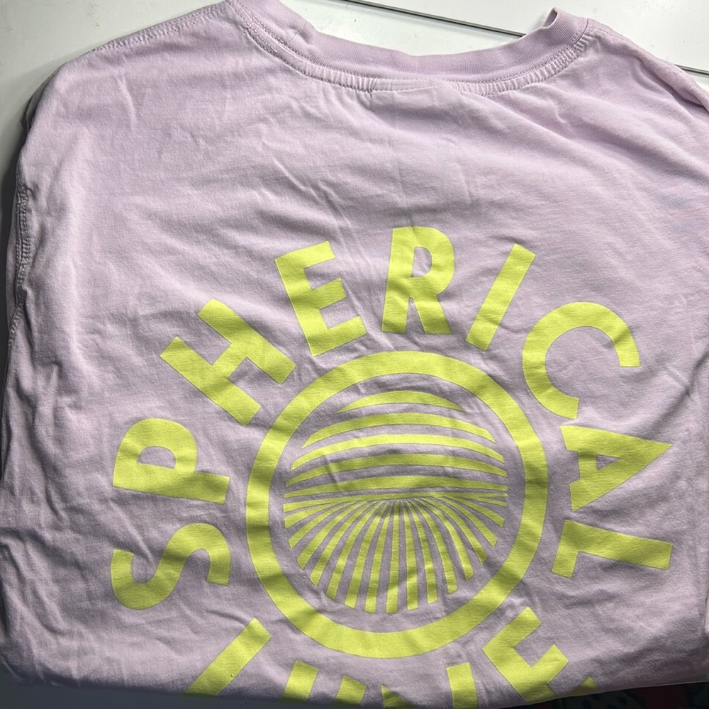 Regular graphic t size m